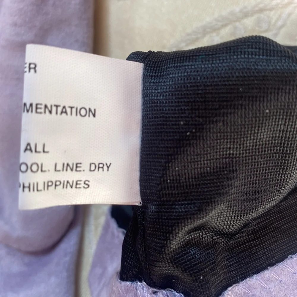 NWOT Beautiful Lavender Beaded Evening gloves - Picture 4 of 4